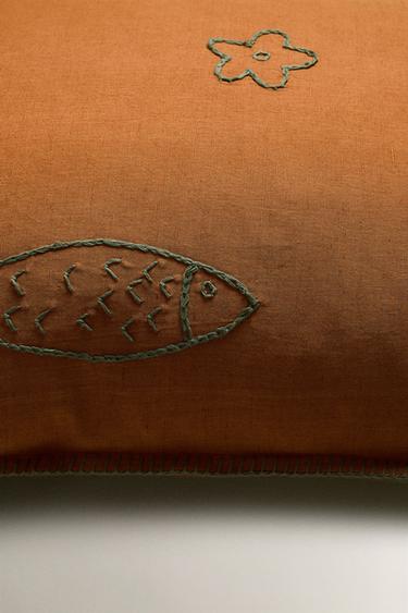 HOUSSE DE COUSSIN BRODERIES RELIEF - Orange de Zara - Image 2