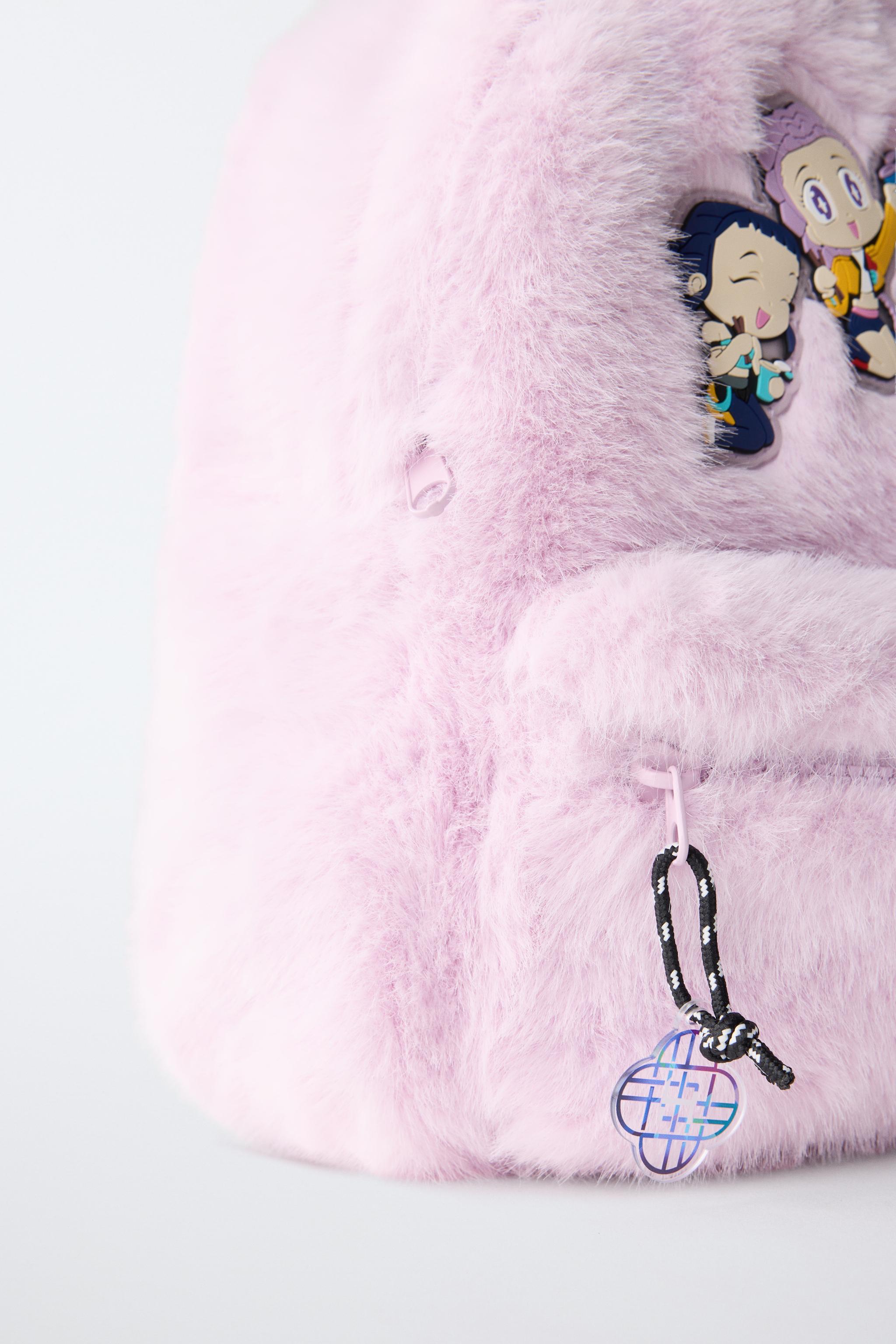 HUNTRIX KPOP DEMON HUNTERS™ NETFLIX © FUR BACKPACK