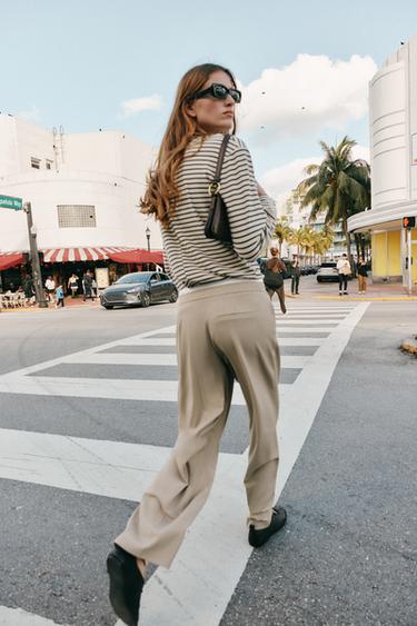 بنطلون واسع بخصر مزدوج - رمل الخاص بـ Zara