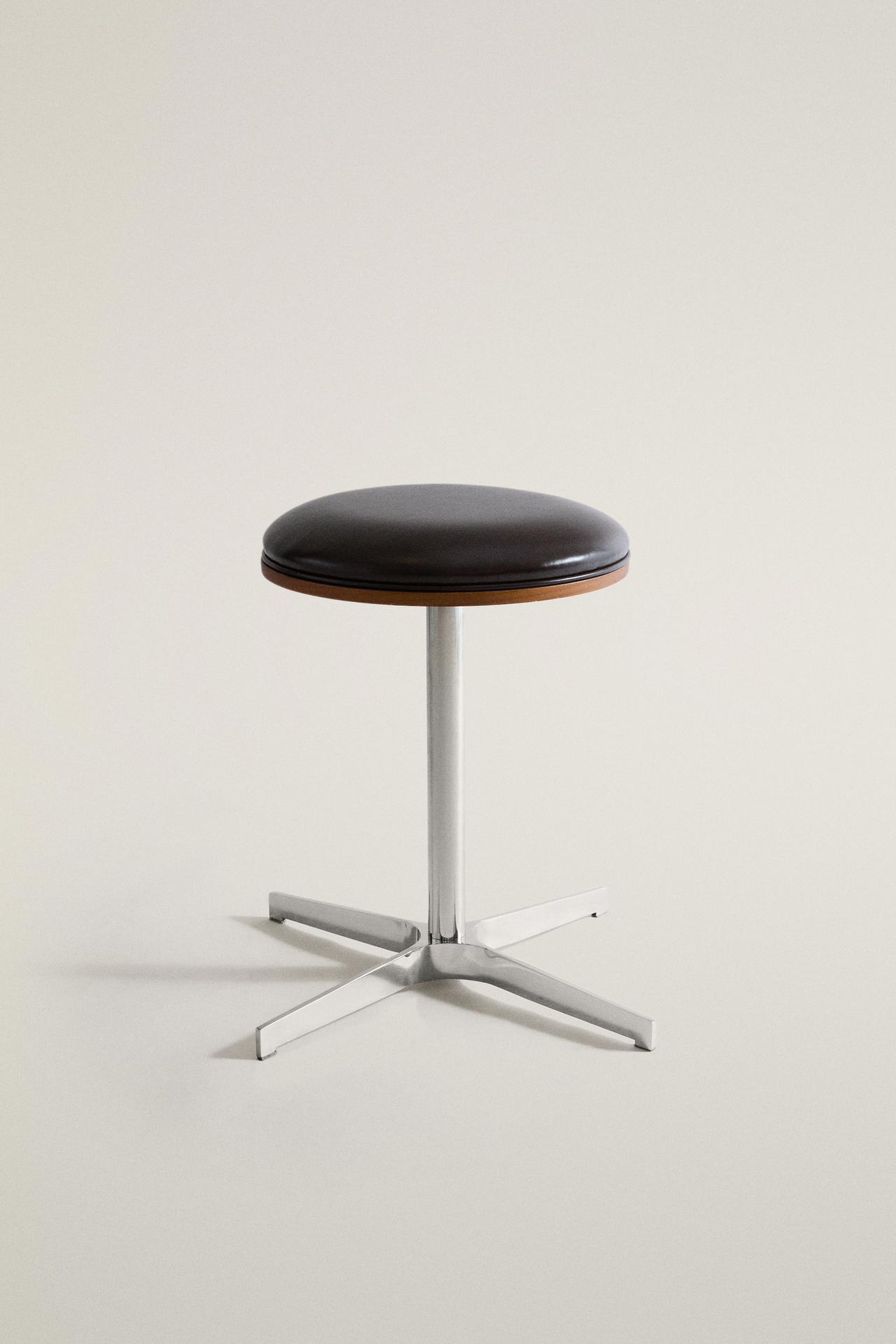 LEATHER AND STAINLESS STEEL STOOL — Chocolate brown