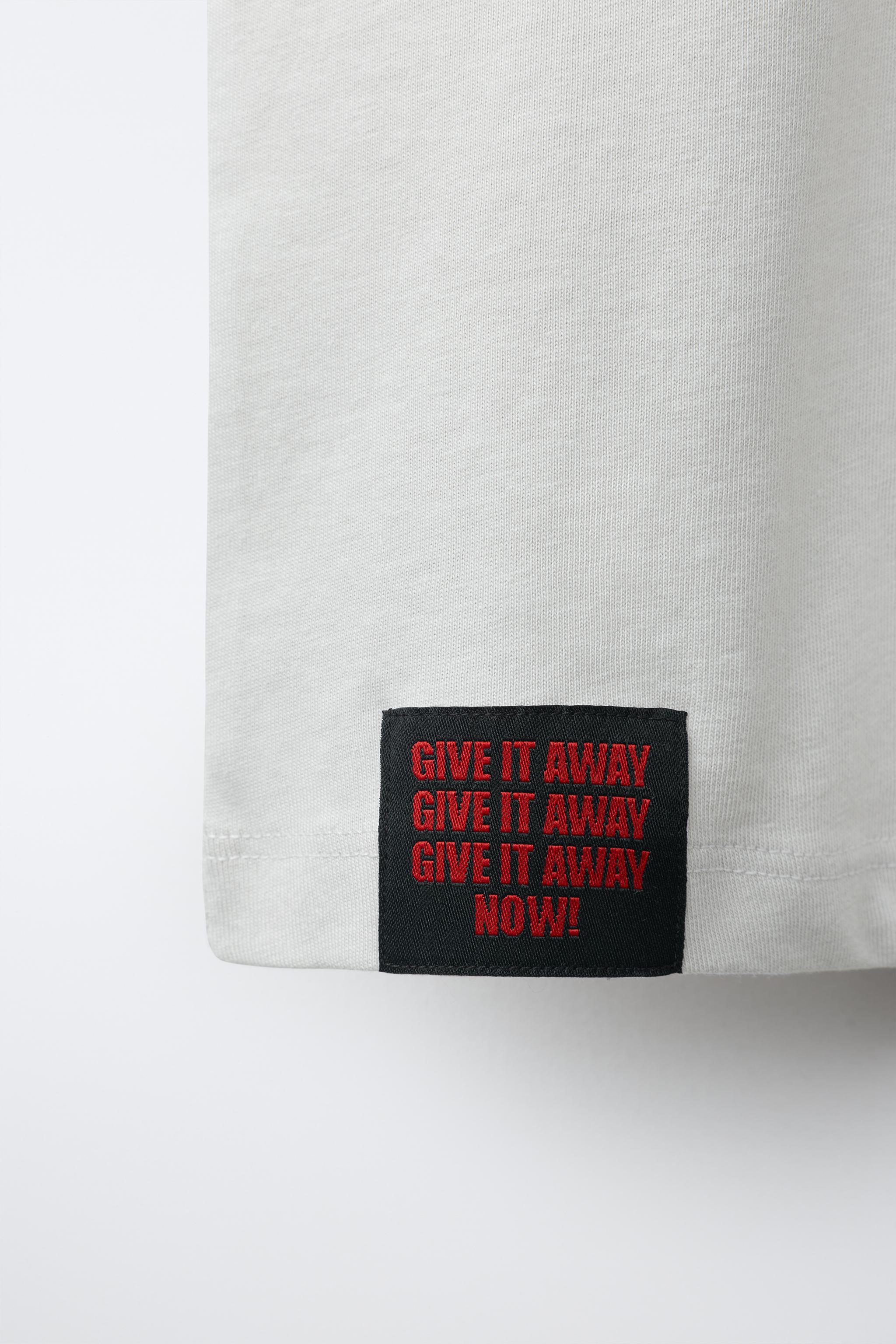 RED HOT CHILI PEPPERS ® PRINT DOUBLE-SLEEVE T-SHIRT
