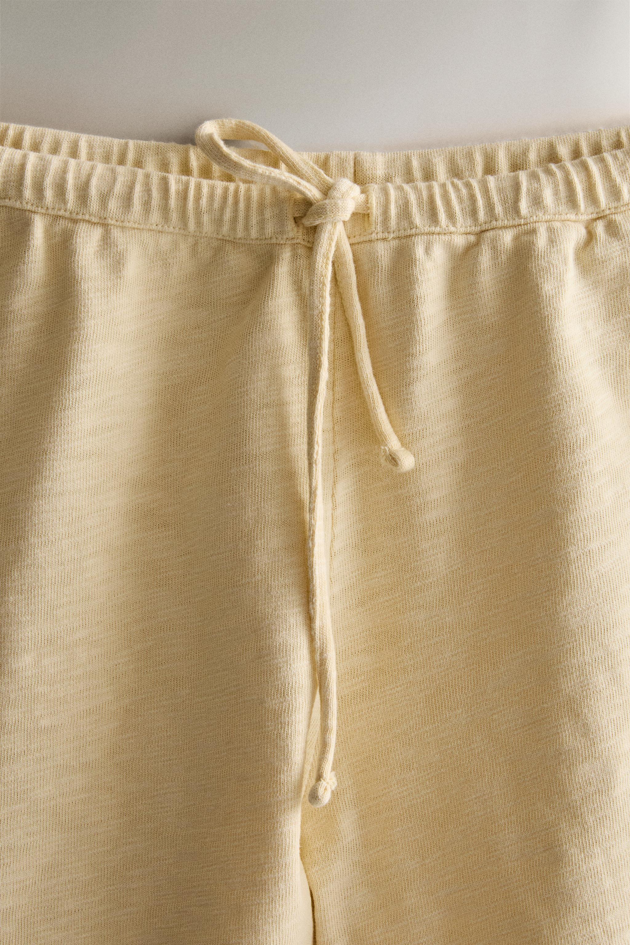 COTTON SHORTS — Light yellow