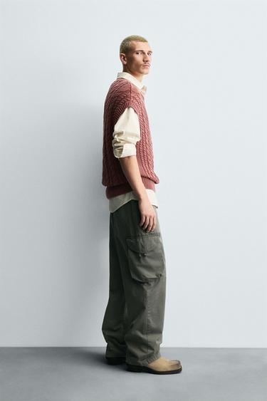 GILET EN MAILLE STRUCTURE TRESSÉE - Tuile de Zara - Image 3