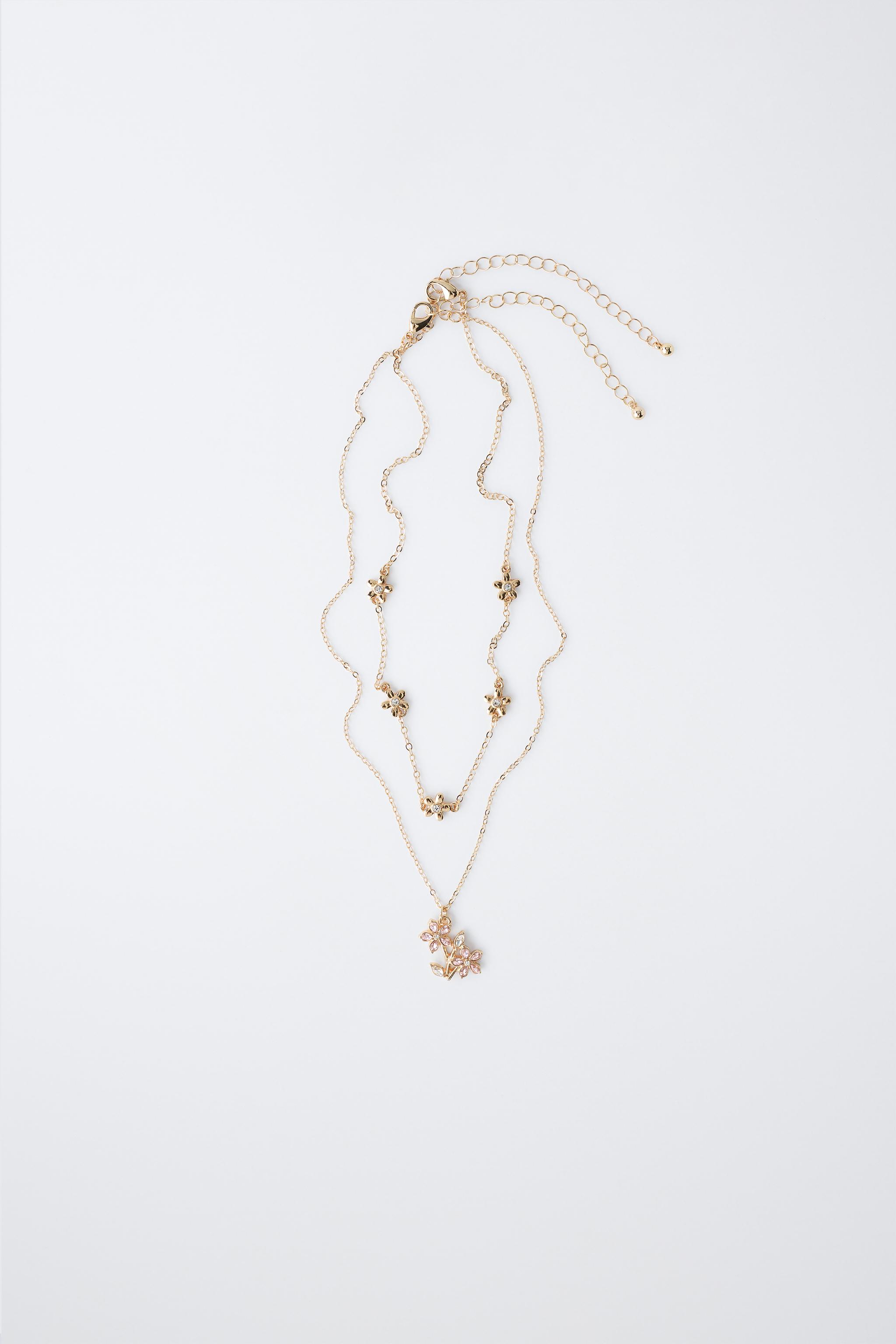 LOT DE DEUX COLLIERS FLEURS