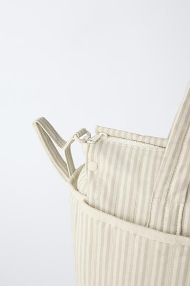 SAC DE MATERNITÉ À RAYURES - Marron camel de Zara - Image 2
