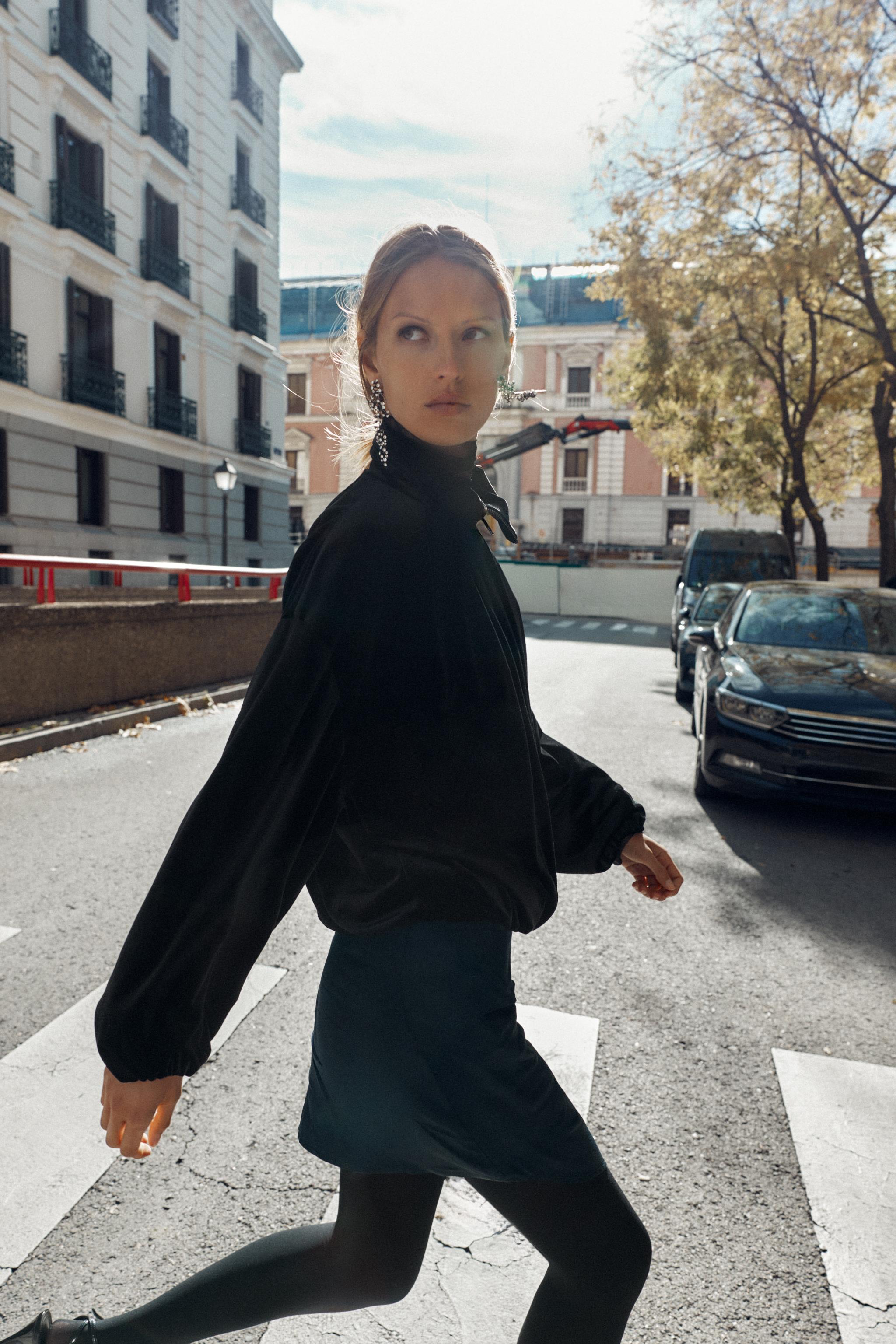 VELVET BOMBER JACKET