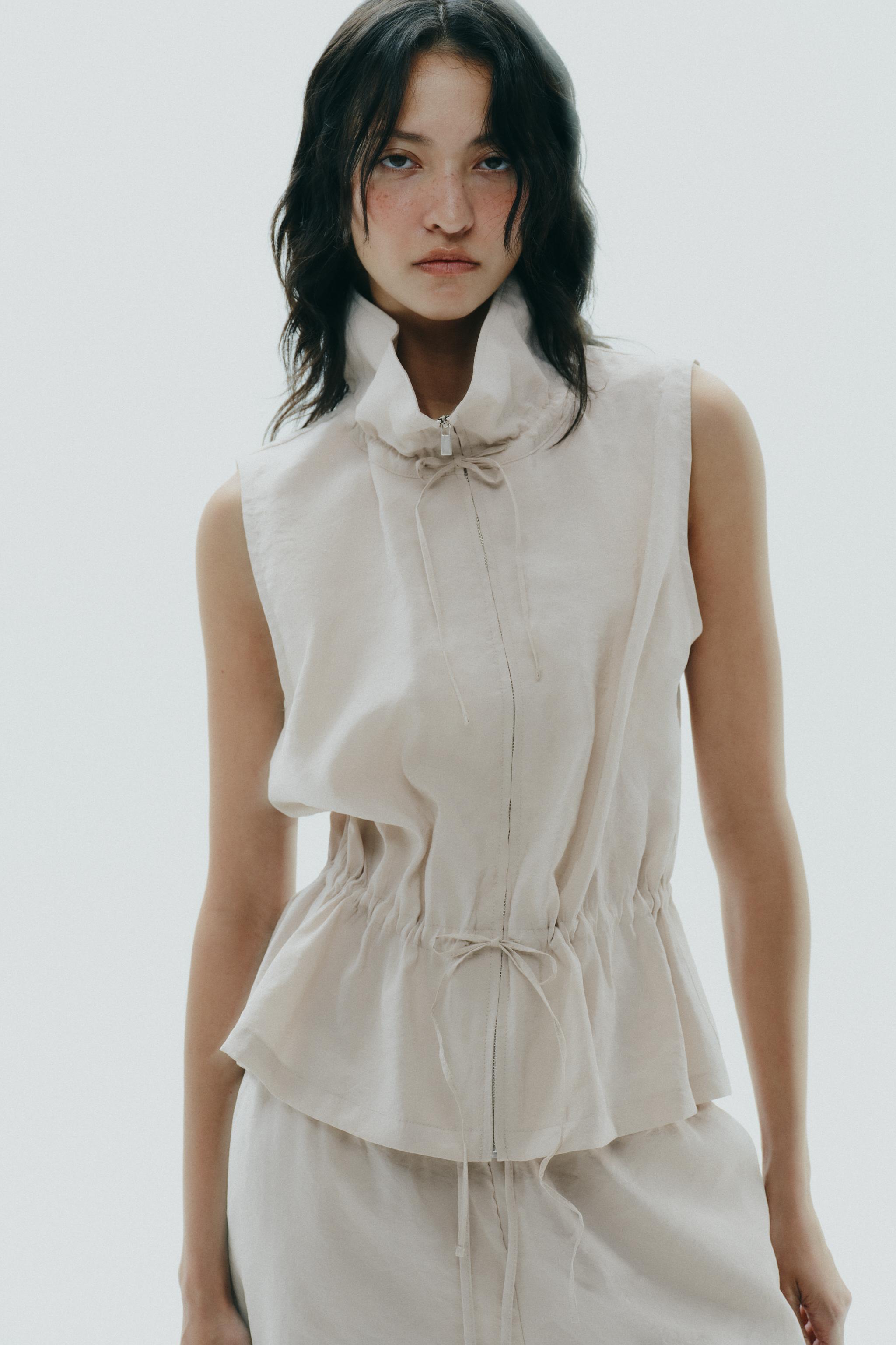 ZARA ダウンベスト　s レザー ZARA ダウンベスト レディースXSサイズ - メルカリ