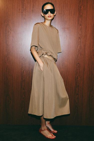 توب نايلون من مجموعة زارا - بني/ توبو الخاص بـ Zara