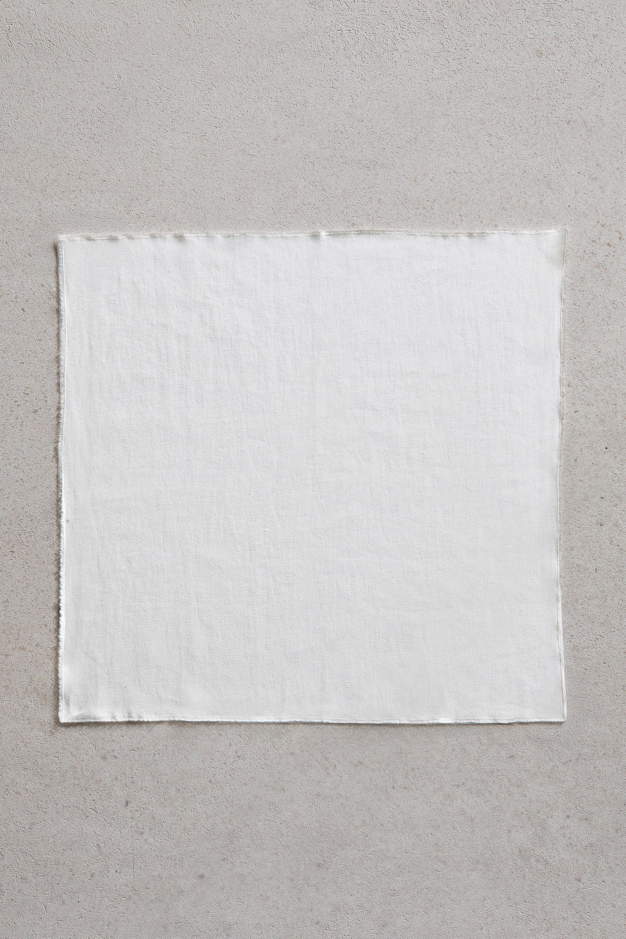 NAPKIN 01 — Ecru