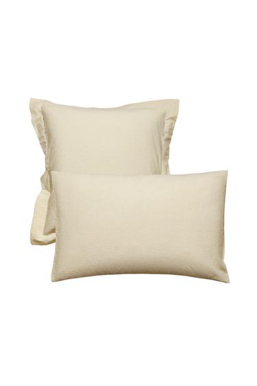 TEXTURED COTTON PILLOWCASE - Ecru by Zara
