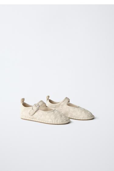 SAPATILHA BORDADA - Branco-cru da Zara