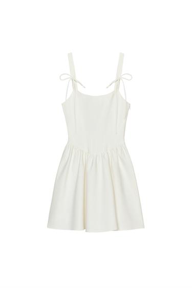 فستان مشد بحجم - أبيض الخاص بـ Zara