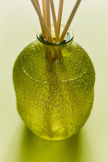 (435 ML) BERGAMOT & SANDALWOOD REED DIFFUSERS - Ecru / Green by Zara - Image 4