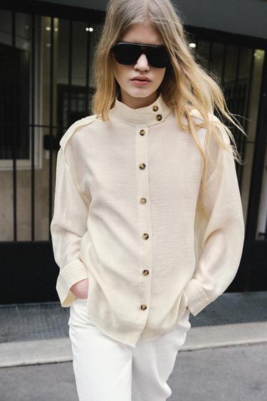 СТРУЯЩАЯСЯ РУБАШКА С ВОРОТНИКОМ-СТОЙКОЙ — ЭКРЮ от Zara