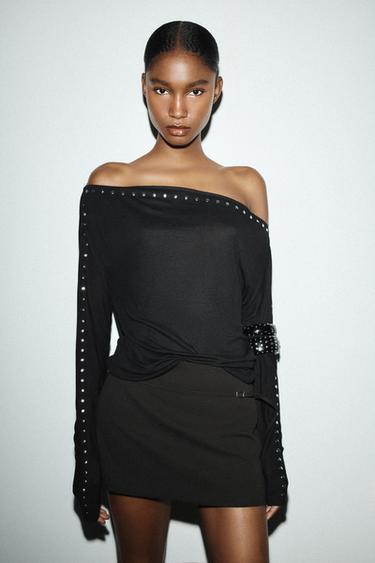 BATWING SLEEVE STUDDED T-SHIRT - Black by Zara
