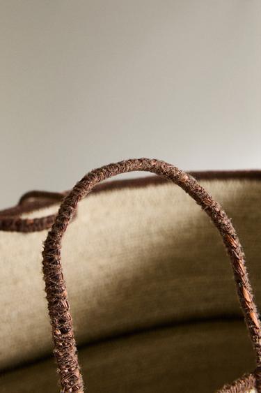 SEAGRASS BASKET WITH HANDLES - Light beige by Zara - Image 3