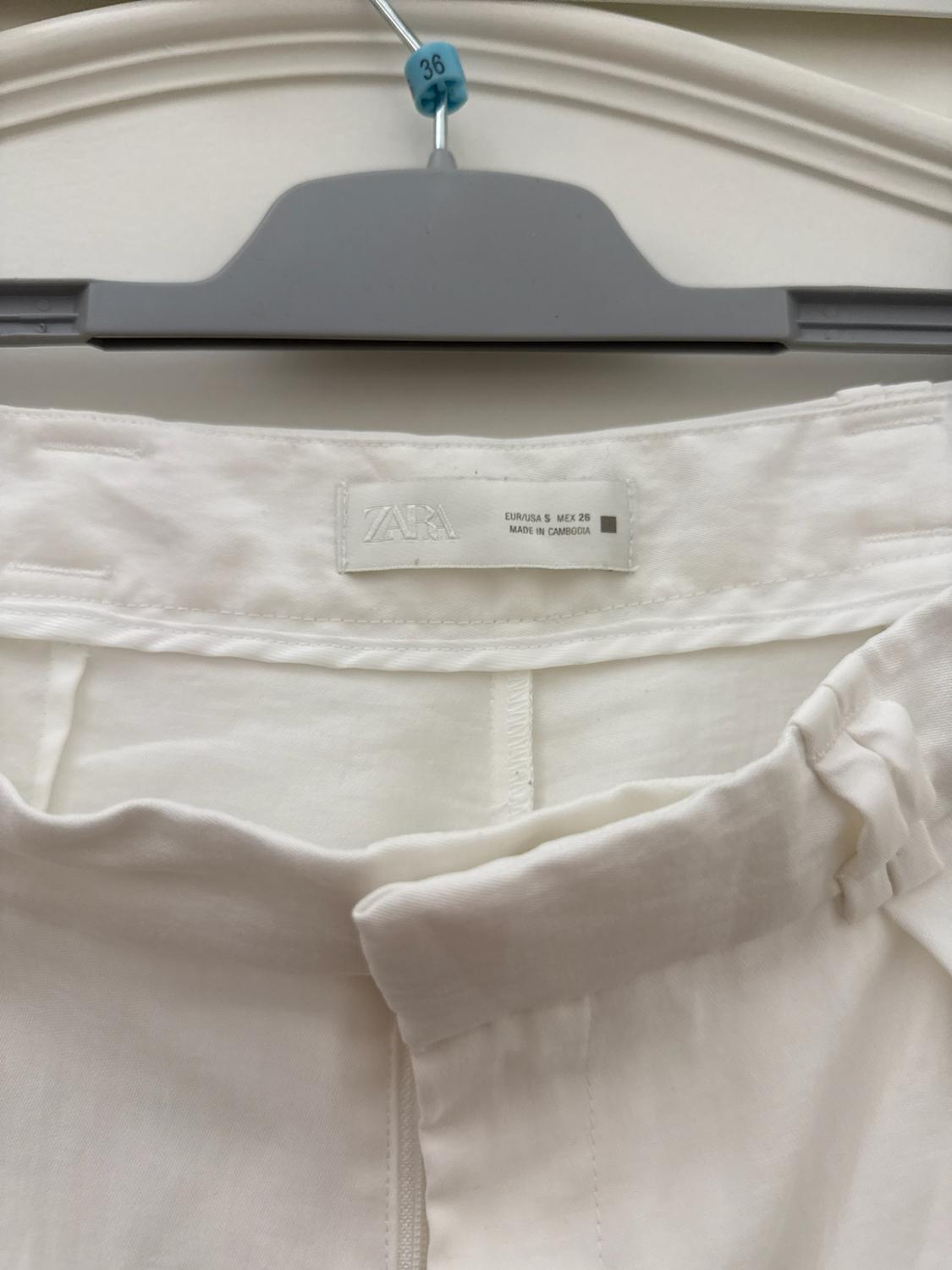 BELTED BERMUDA SHORTS WITH DARTS - Image 3