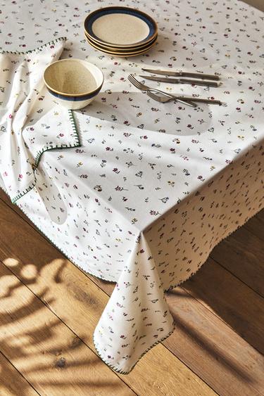 FLORAL PRINT COTTON TABLECLOTH - White by Zara