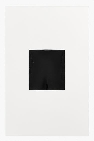 SHORTS SEAMLESS ENCAJE - Negro de Zara