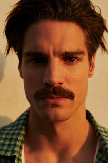 CAMISA ESTRUCTURA CUADROS - Verde / Crudo de Zara