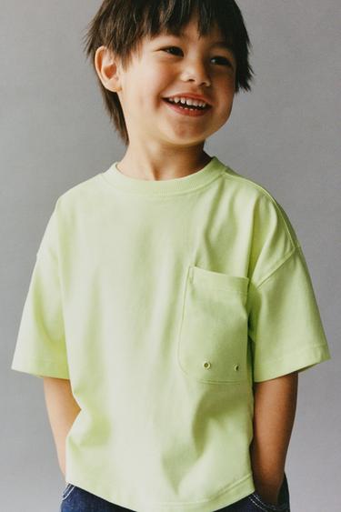 T-SHIRT UNI À POCHE - Vert de Zara