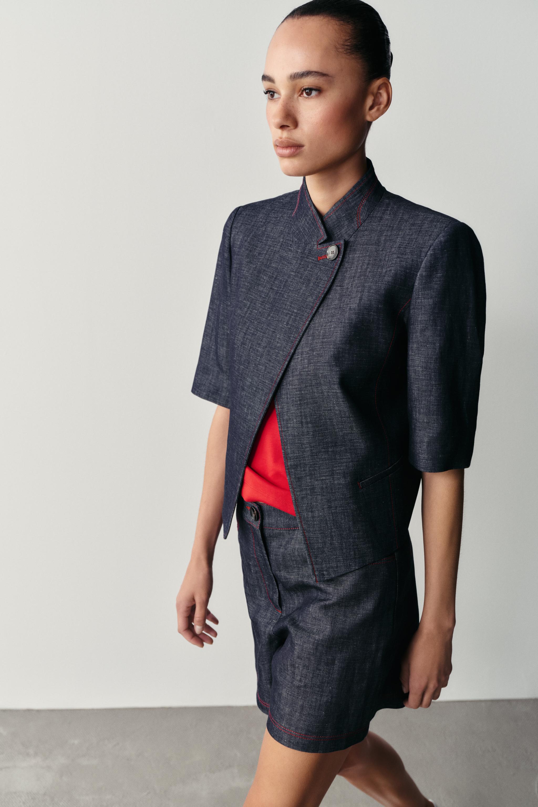 LINEN SHORT SLEEVE BLAZER WITH CONTRAST TOPSTITCHING