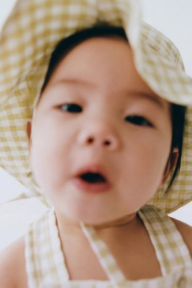 GINGHAM CHECK BUCKET HAT - Light green by Zara