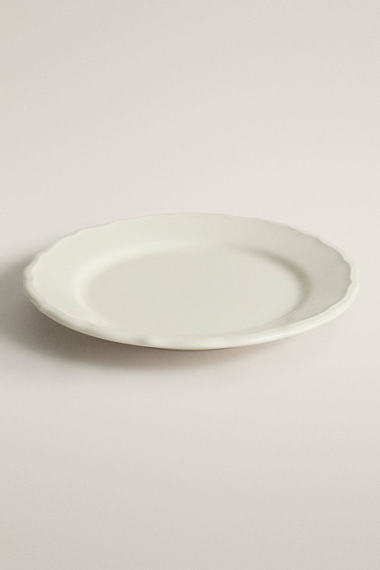 EARTHENWARE DINNER DISH WITH RAISED-DESIGN EDGE — Ecru