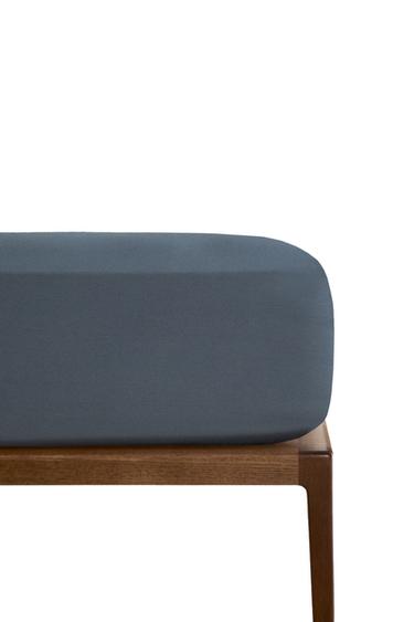COTTON FITTED SHEET - أزرق وسط الخاص بـ Zara