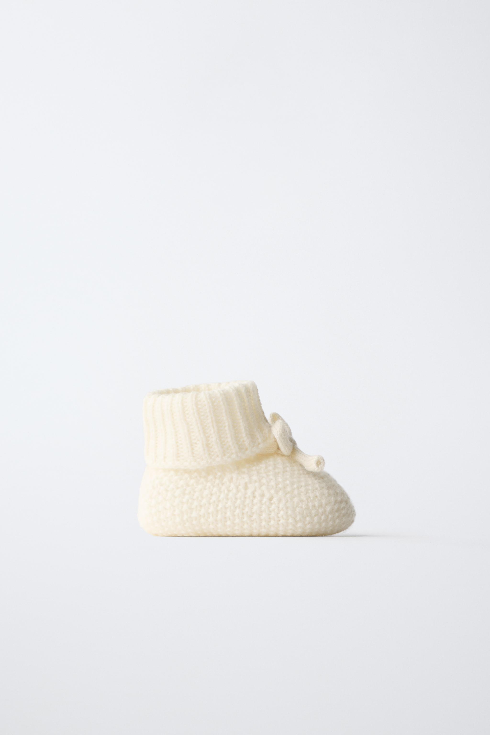 KNIT BABY BOOTIES — Off White