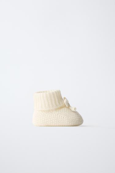 KNIT BABY BOOTIES — Off White 1