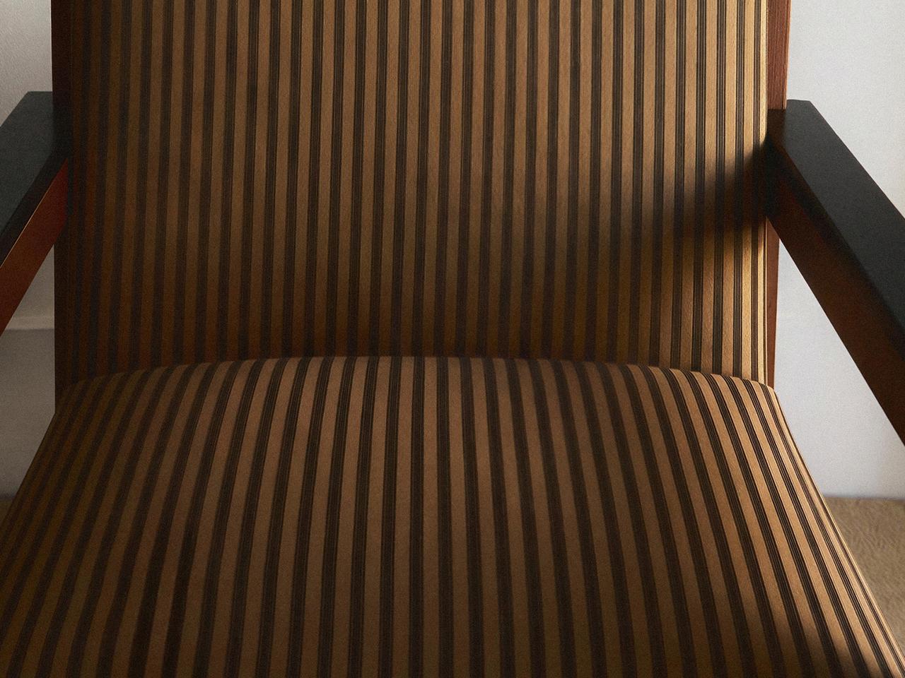 STRIPED ASH ACCENT CHAIR — Black / Yellow