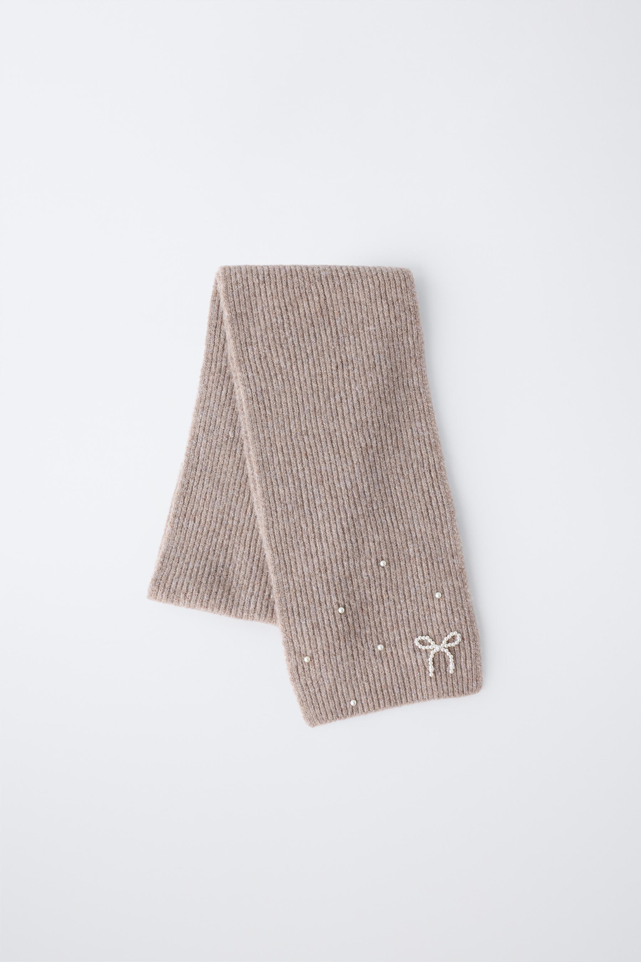 PEARLY KNIT SCARF