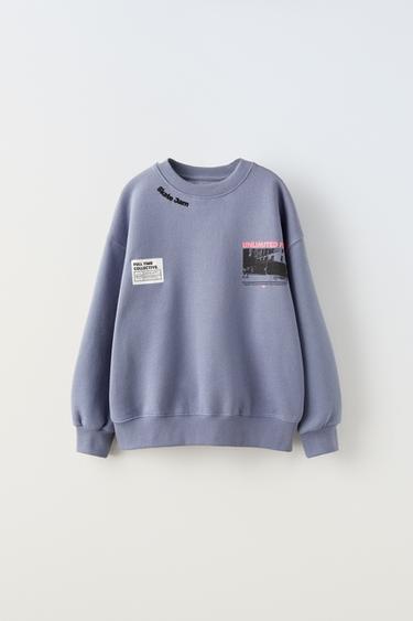 ФУТБОЛКА С КОНТРАСТНОЙ ДЕТАЛЬЮ В ПОЛОСКУ И ПРИНТОМ HELLO KITTY © SANRIO — СИНЕВАТЫЙ от Zara — изображение 0