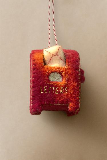 FELT MAILBOX CHRISTMAS TREE ORNAMENT — Red 1
