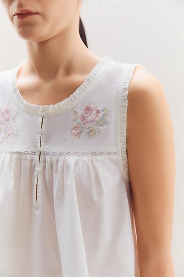 TOP WITH FLORAL EMBROIDERY - Oyster-white by Zara - Image 4