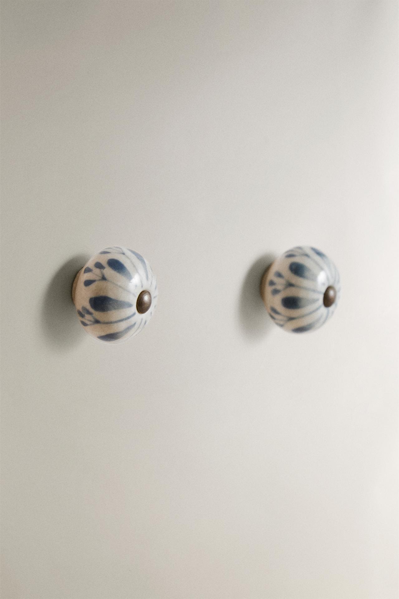 CERAMIC FLOWER KNOB PACK (PACK OF 2) — Light blue