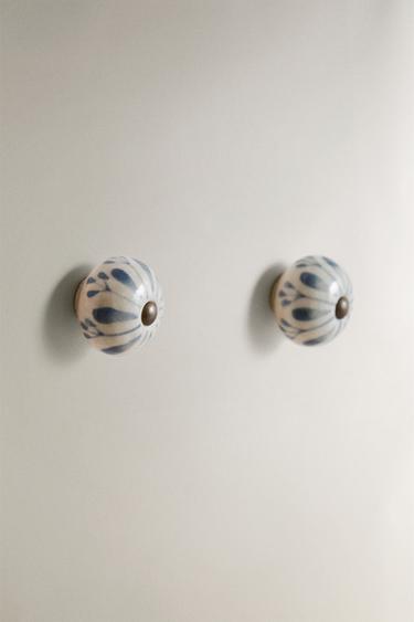 CERAMIC FLOWER KNOB PACK (PACK OF 2) — Light blue 2