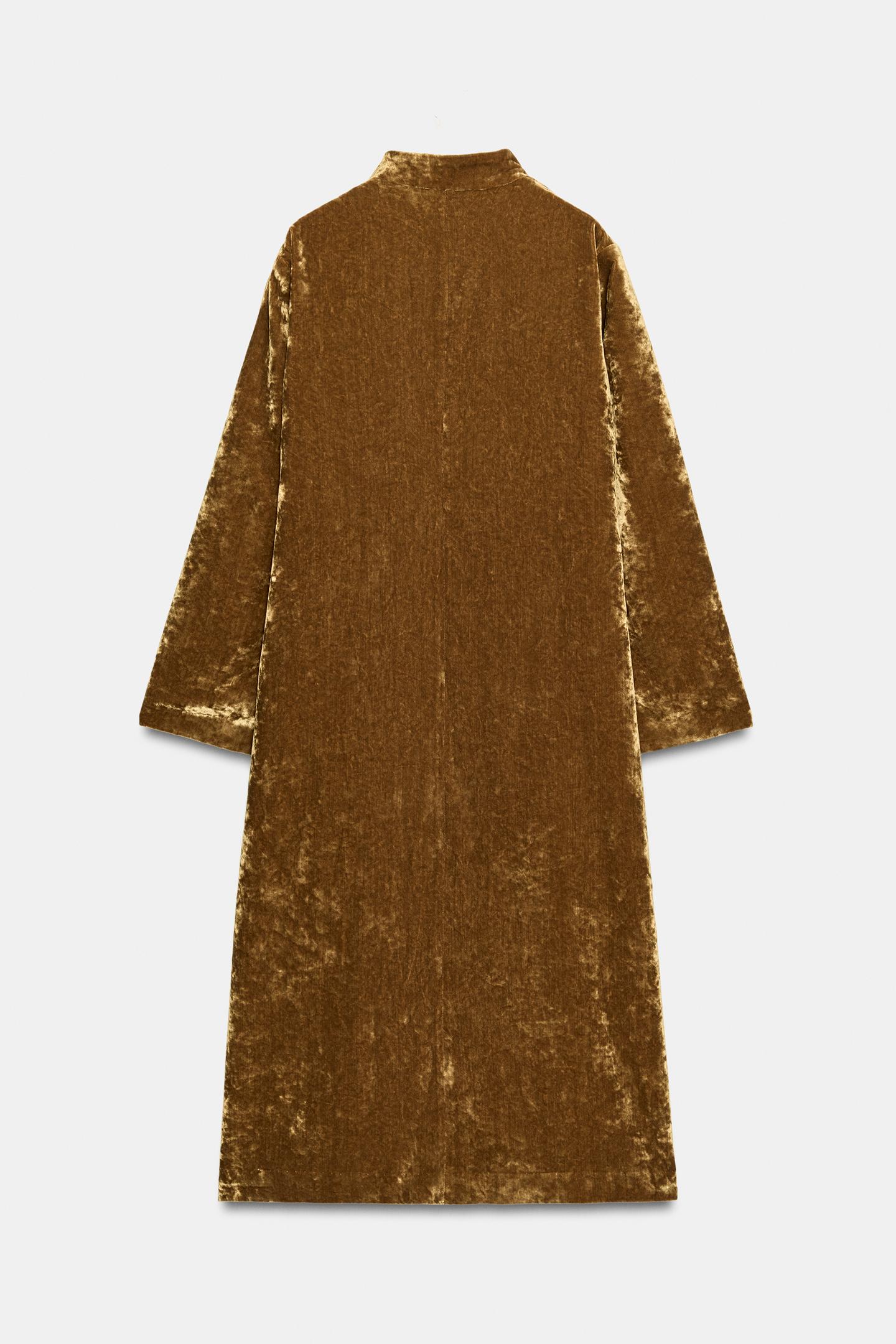 Женское пальто Zara ZW Collection Velvet Coat with Frog Fastening, цвет: Золотой — фото 9