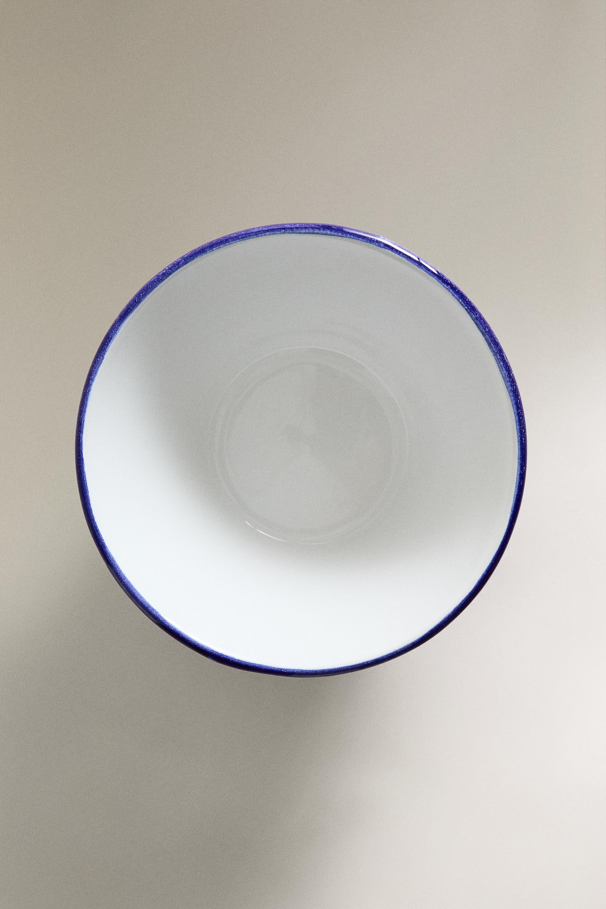 STONEWARE SALAD BOWL WITH CONTRASTING RIM