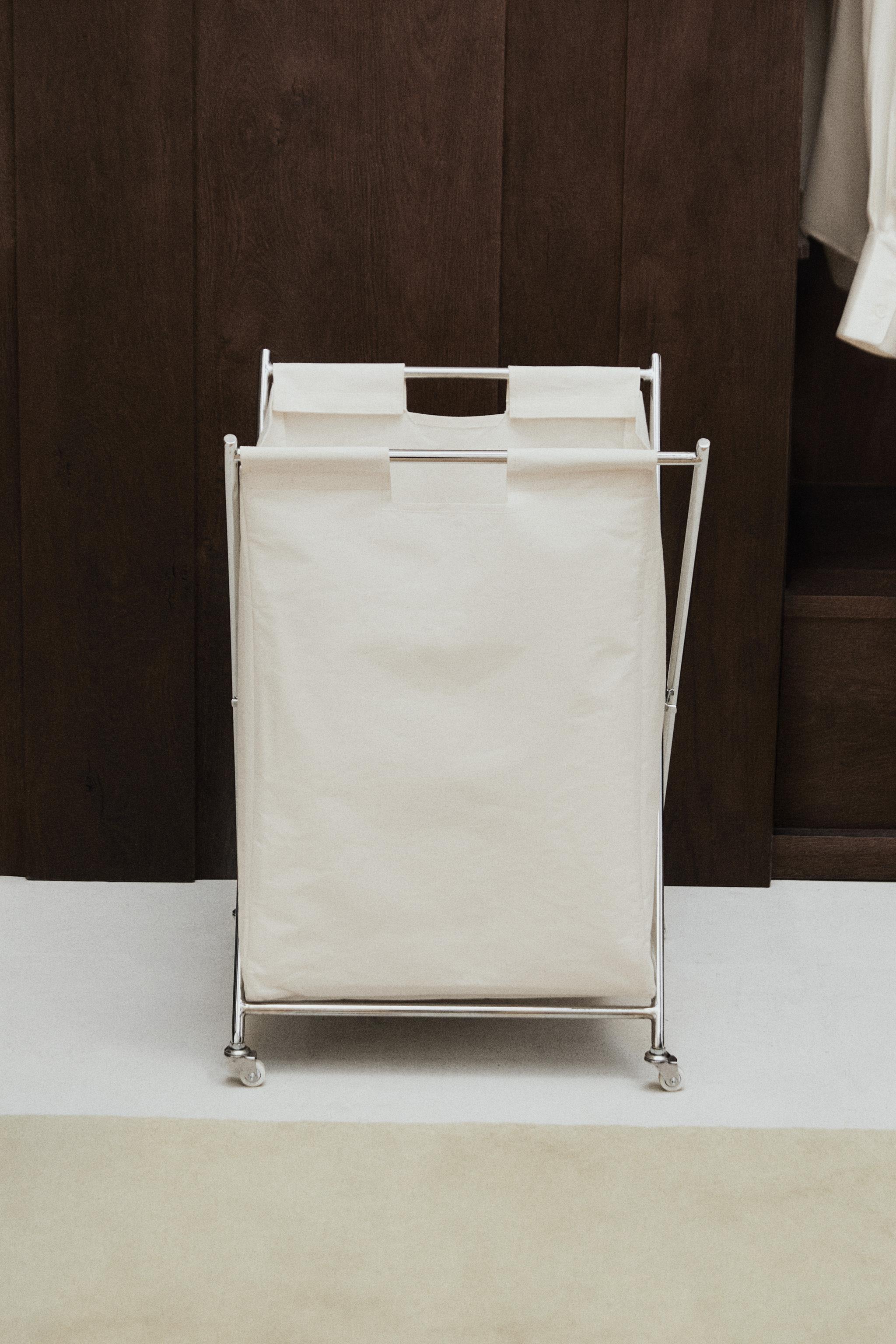 ROLLING LAUNDRY BASKET