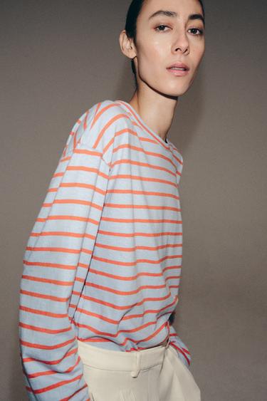 STRIPED COTTON AND LINEN T-SHIRT - Pastel blue by Zara