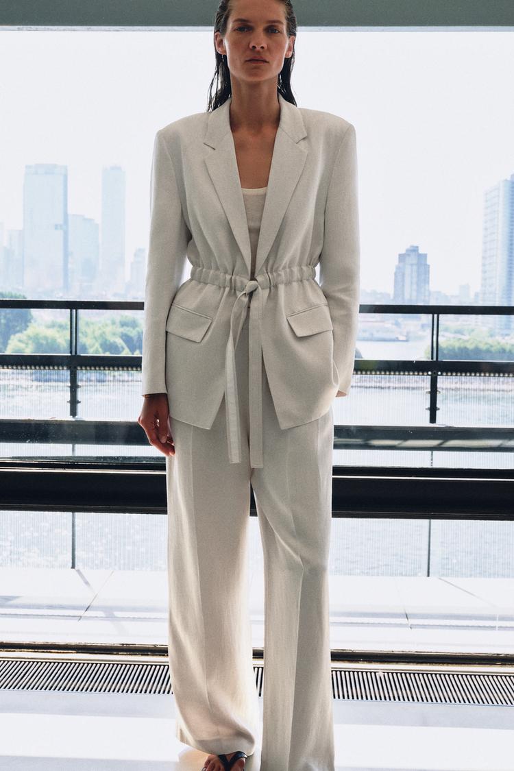 Blazer de satén de la colección ZW 4