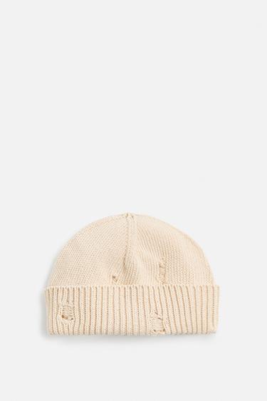 GORRO DE MALHA COM EFEITO DE RASGÕES - Cru da Zara