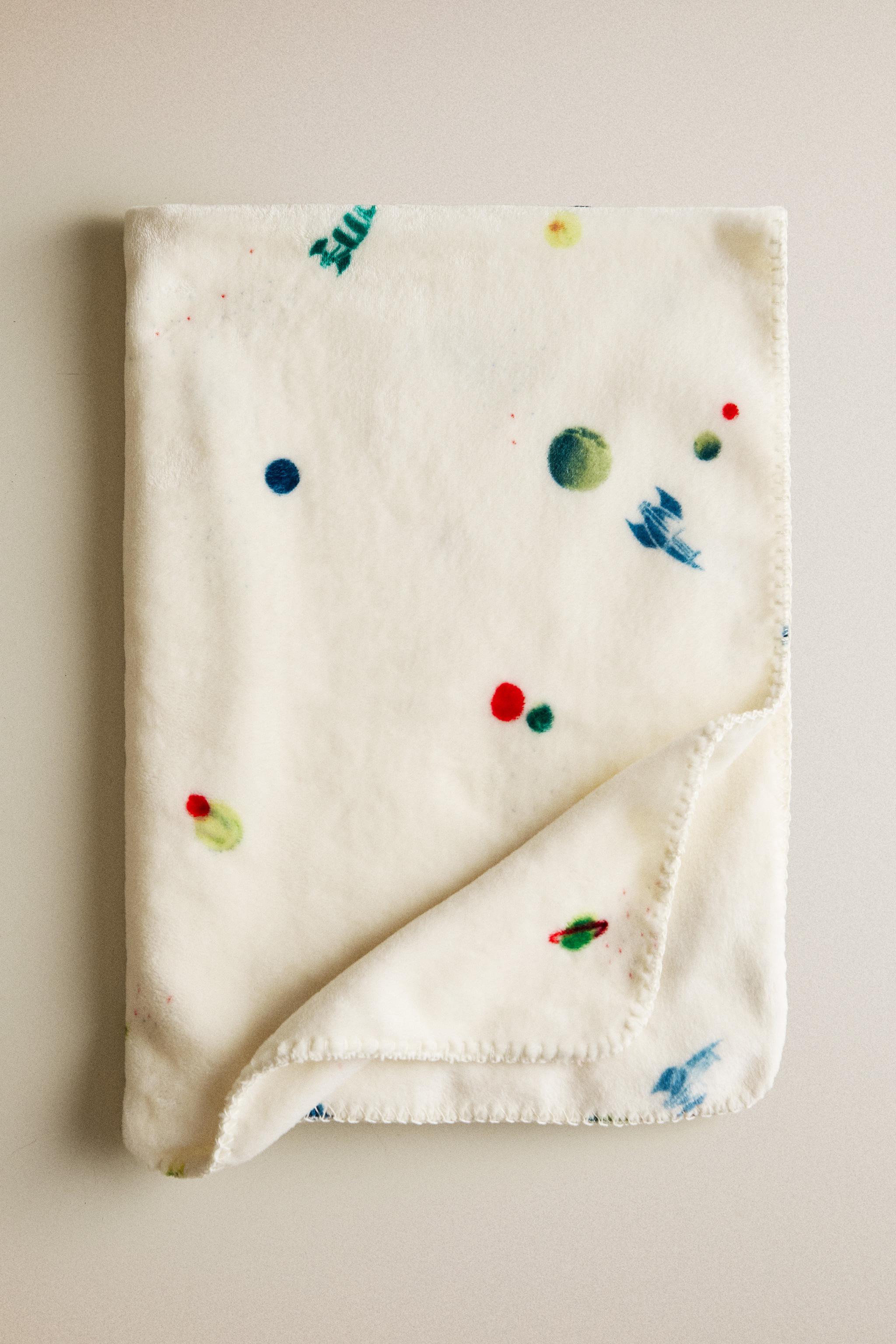 BABY PLANET BLANKET - Ecru | ZARA United States