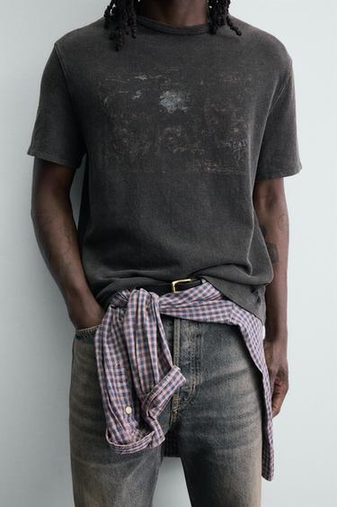 T-SHIRT EN MAILLE IMPRIMÉ DÉLAVÉ - Noir de Zara - Image 5