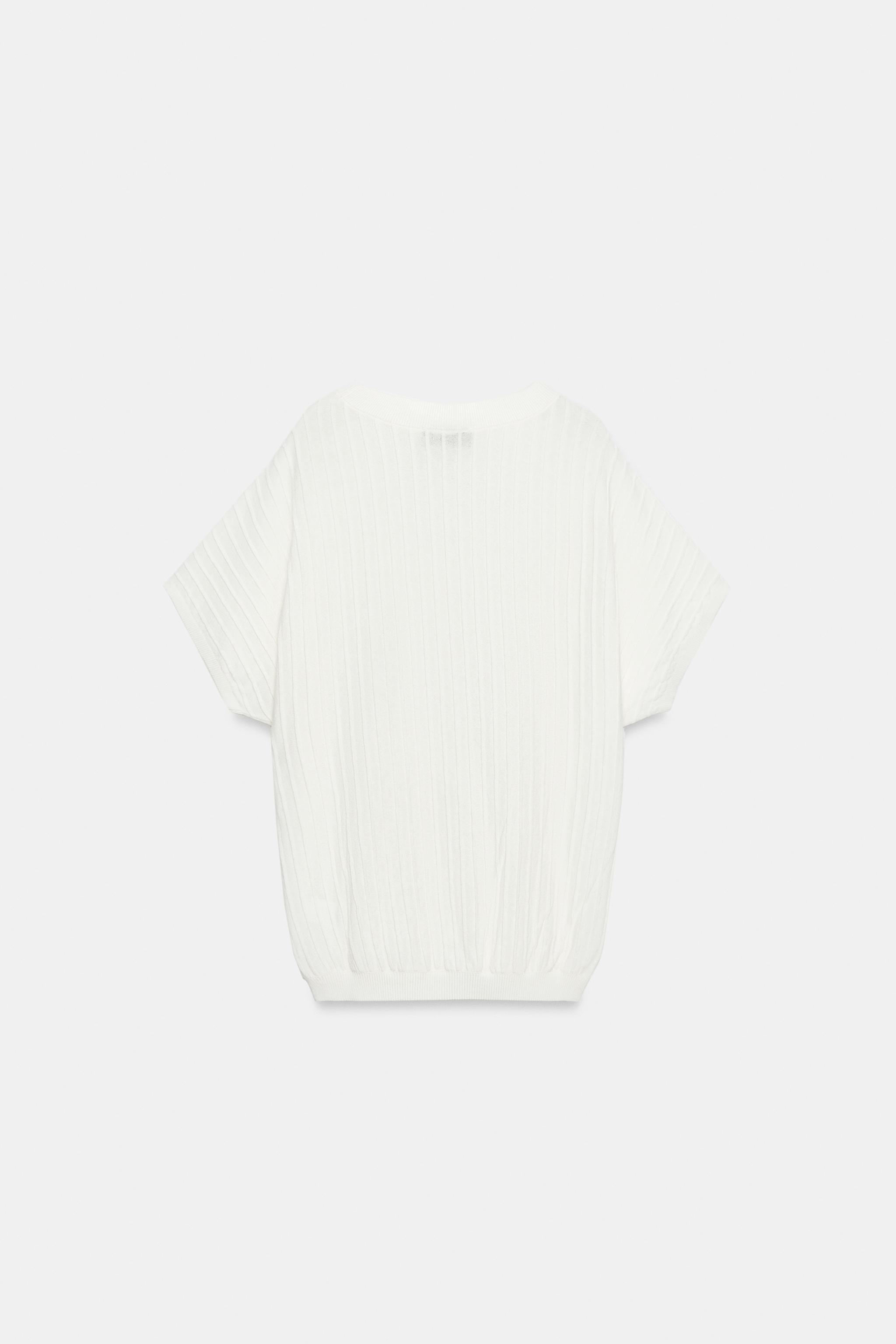 TOP EN MAILLE RELIEF