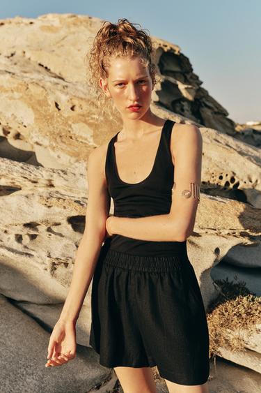 SHORT EN LIN À TAILLE ÉLASTIQUE - Noir de Zara