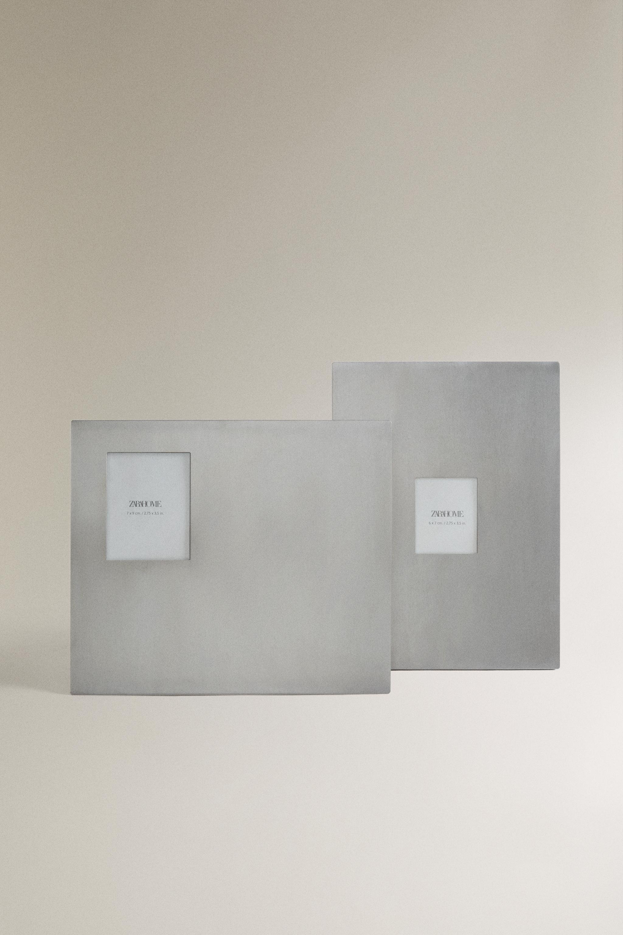MINIMALIST METAL PHOTO FRAME — Silver