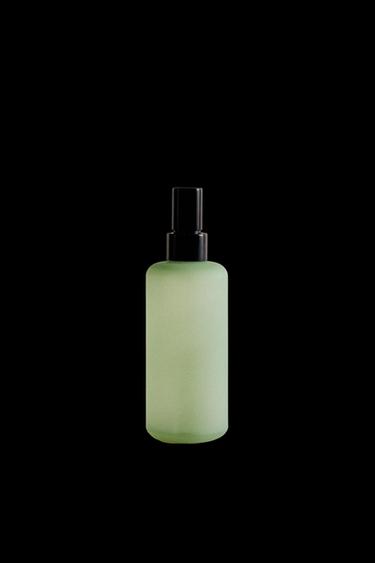 (200 ML) TEXTILSPRAY VETIVER MELON - Flaschengrün dunkel von Zara - Bild 0